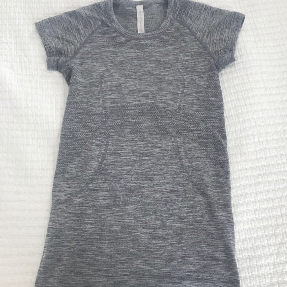🍋NWOT Grey Lululemon Swiftly Tech Short Sleeve